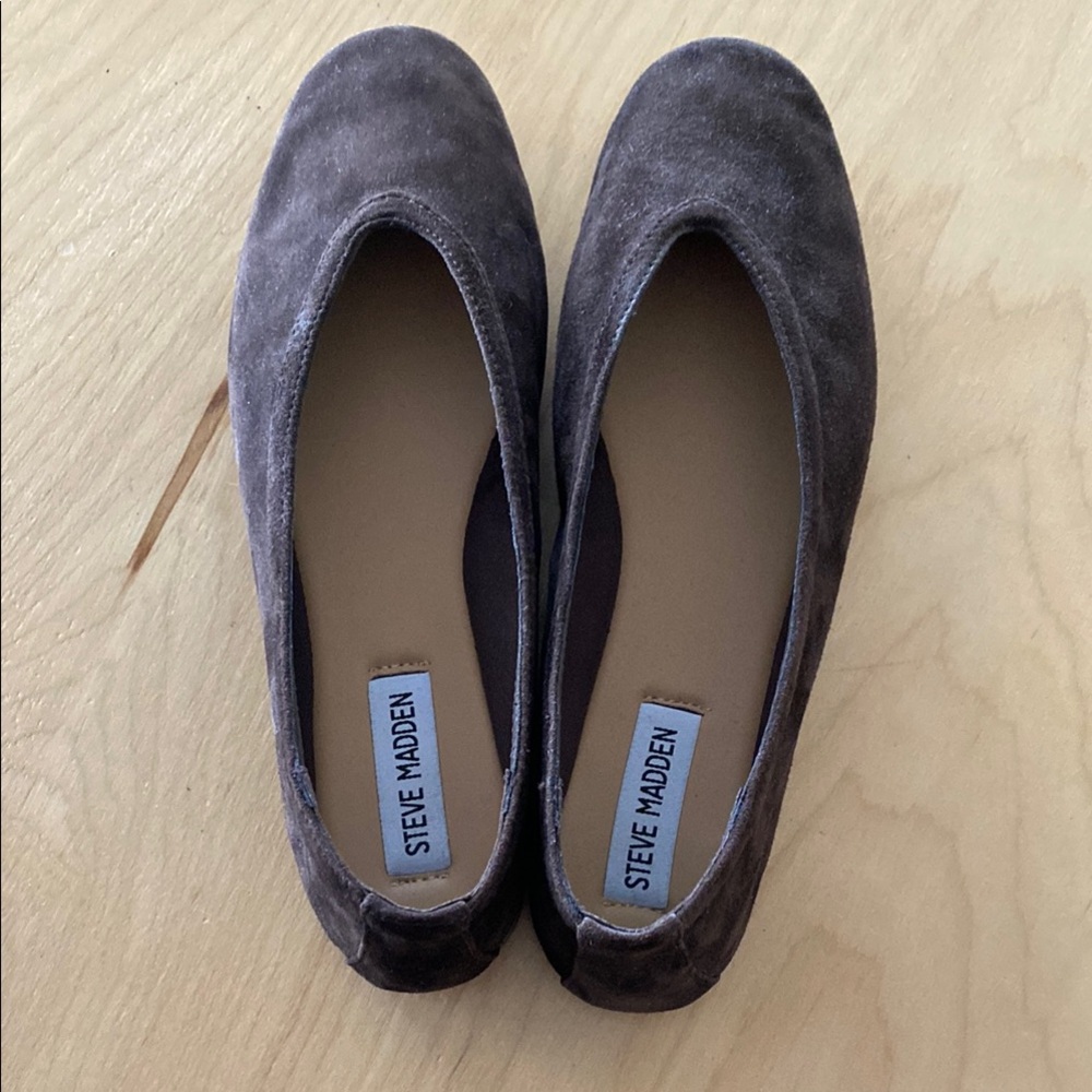 Steve Madden (Le Monde Beryl) chocolate suede Flats size 7